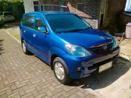 Daihatsu Xenia 2005