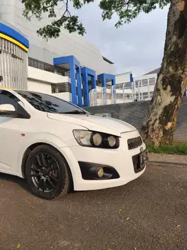 Chevrolet Aveo LT 1.4 AT matic mulus terawat antik 2013 mewah putih