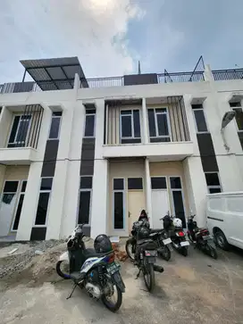 Rumah Baru Komplek Vellica Haus Daerah Tanjung Mulia Cemara