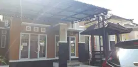 RUMAH BERANDA BALI DISEWAKAN CANTIK