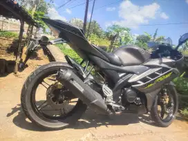 YAMAHA R15 V 2 PLAT B JAKARTA SELATAN