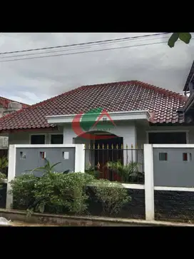 Dijual Rumah Pribadi  Lokasi Cibubur dekat Perumahan Citra Grand
