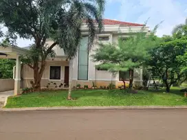 Dijual rumah depan taman Paris kota wisata cibubur