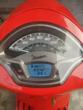 Vespa tahun 2023 Rp 35.000.000 nego
