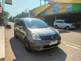 nissan grand Livina 1.5 SV 2013 Plat AG zen mobil bekas sekoto kediri
