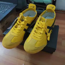 Sepatu onitsuka Tiger kuning