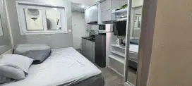 Apartemen Springlake Sumarecon Bekasi Tower Azola lantai 2 Akses Kolam