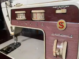 Mesin Jahit Singer Magic Bobbin Original + meja kayu jati antik