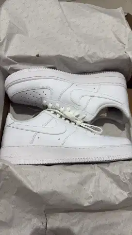 DIJUAL NIKE AIRFORCE 1'07 MAN, BARU BELI DI MALL CENTRAL PARK, ADA BON