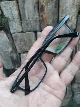 Antik hanya jual frame mulus kaca mata baca merek dior black plastik