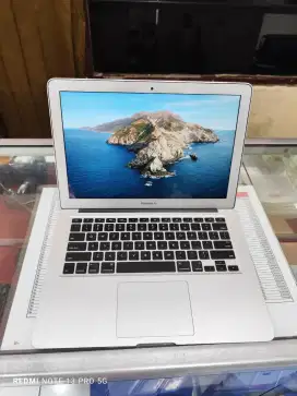 Macbook air core i5 2012