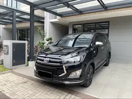 KM40RB CASH TOYOTA KIJANG INNOVA VENTURER 2.0 AT Tahun 2018