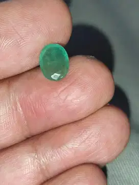 Batu zamrud Emerald beryl 1.60 carat top kristal