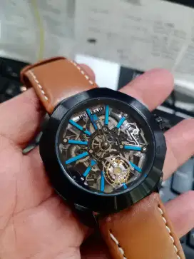 Jam keren Bvlgari octo matic