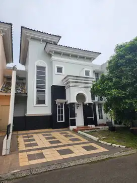 Disewakan Rumah Di Cluster Alicante - Gading Serpong.