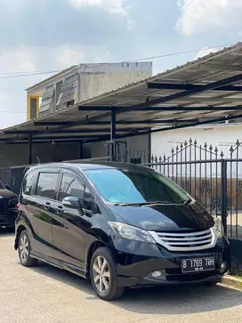 Honda Freed PSD 2011 Tangan Pertama