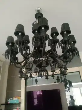 Cuci lampu kristal