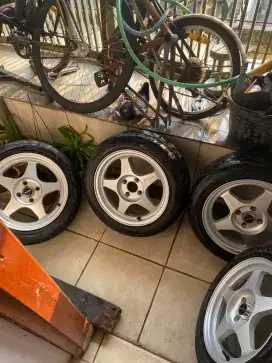 Velg mobil R15 bekas all new Corolla