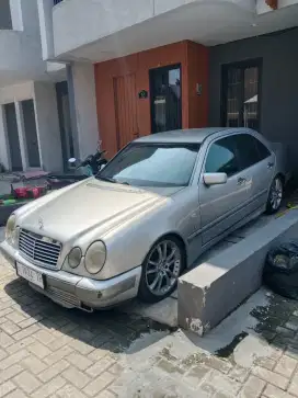 Mercy w210 E230 Matic th 1997