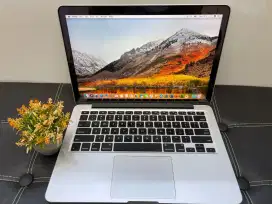 MACBOOK PRO RETINA 2015
CORE INTEL Ci5/RAM 8GB
Penyimpan 128GB
CC  1