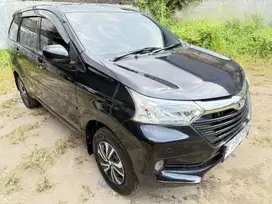 Xenia R manual mt 2018 hitam, km low