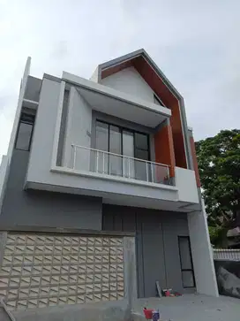 Rumah baru paulan colomadu dkt jalan Adi sucipto solo