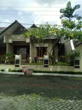 Rumah dilingkungan perumahan strategis dekat UGM