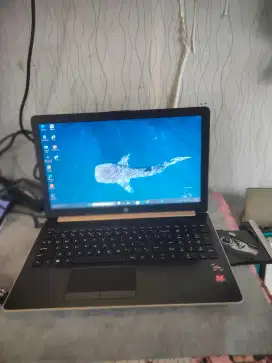 Laptop hp 15 ryzen3 2200u