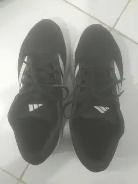 dijual sepatu ori adidas ukurang 40,5