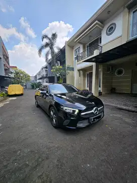 Mercedes-Benz A200 2021 Bensin