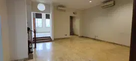 Rumah Bagus Siap Huni di Pondok Indah