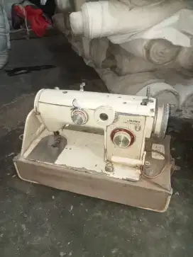 Mesin jahit Juki portabel 90s
