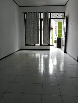 Disewakan rumah nyaman terawat di taman cibaduyut Indah Tci bandung