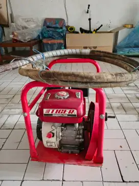 Mesin Vibrator beton