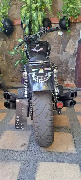 Bobber Benelli PE 250