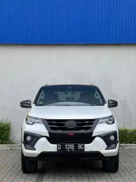 TOYOTA FORTUNER VRZ TRD KM 25RB
