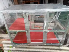 Kandang besi holo