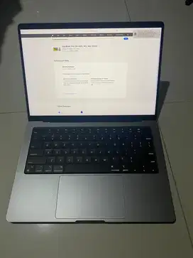 MACBOOK PRO M3 beli mei 2024. Fulset. Harga ibox masih 25jt