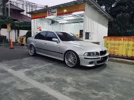 E39 528i LOW ODO