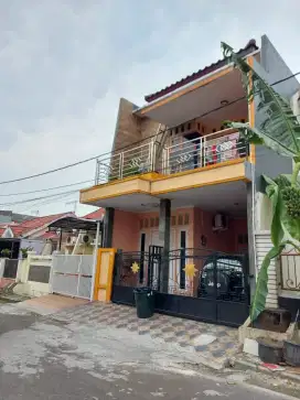 Rumah 2 lantai siap huni di duta bumi harapan indah bekasi