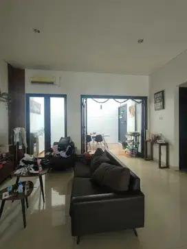 Rumah 2 Lantai Cocok Untuk Keluarga di Harapan Indah Kota Bekasi