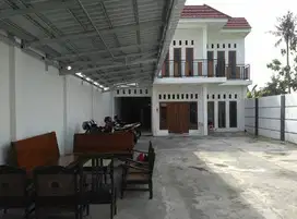 Di jual kos2 an + rumh induk strategis di jogja
