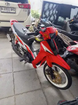 F1ZR kumplit 2002 asli merah ardat