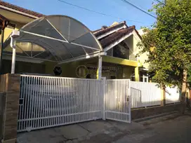 Dijual Rumah LUX Antapani 2 Lantai Lokasi Nyaman dan Strategis