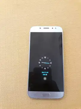 Samsung J7 pro biru