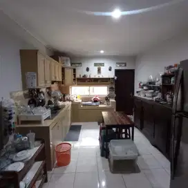 Rumah MURAH 2 lantai SHM Semi Furnish Kota Baru Parahyangan