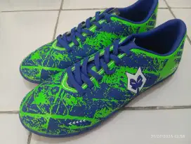 Sepatu futsal brand lycan size 40