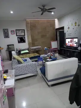 Rumah Taman Holis Indah Dijual Siap Huni