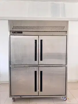 CHILLER KULKAS 4 PINTU STAINLESS BRAND GEA