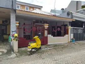 Rumah Depan UNISMU MAKASSAR